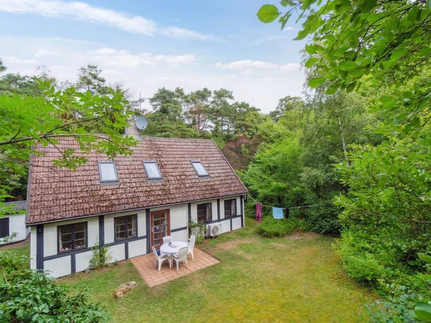 Child-friendly holiday home with barbeque & terrace - Image 1
