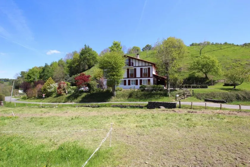 Fully equipped wonderful gite with terrace & garden | Pet-friendly - Image 1