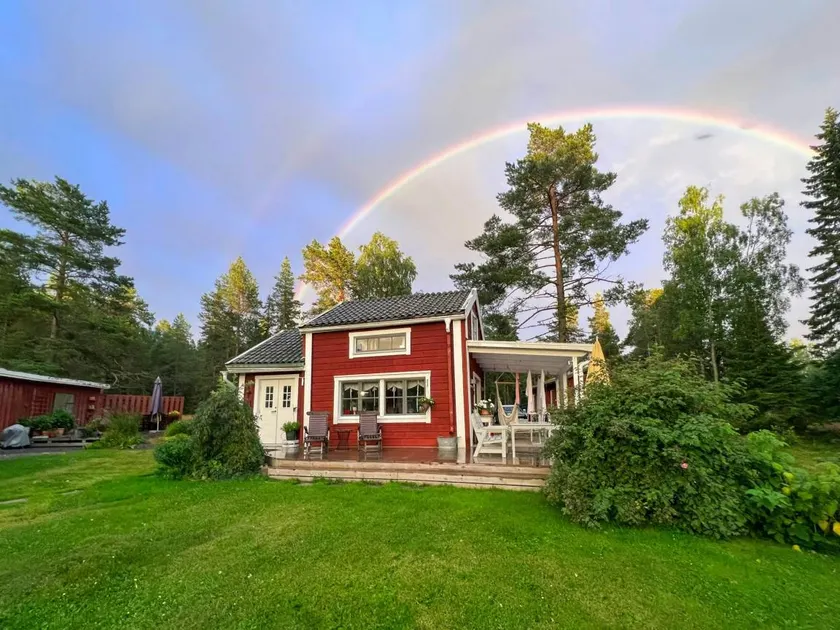 18th-century timber house by sea bay near Umeå - Image 1