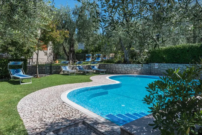 Holiday apartment with pool & garden | Mountain view - Image 1