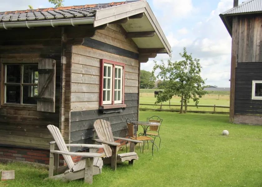 Holiday home with garden - Image 1