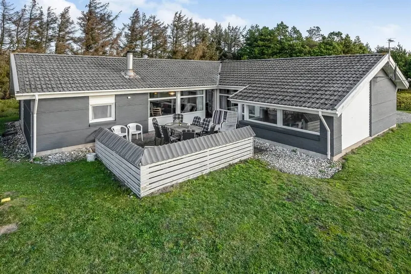 House with jacuzzi, sauna & terrace - Image 1