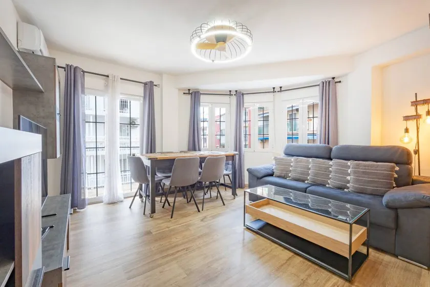 Apartment 'Poniente' with Balcony, Wi-Fi and Air Conditioning - Image 1