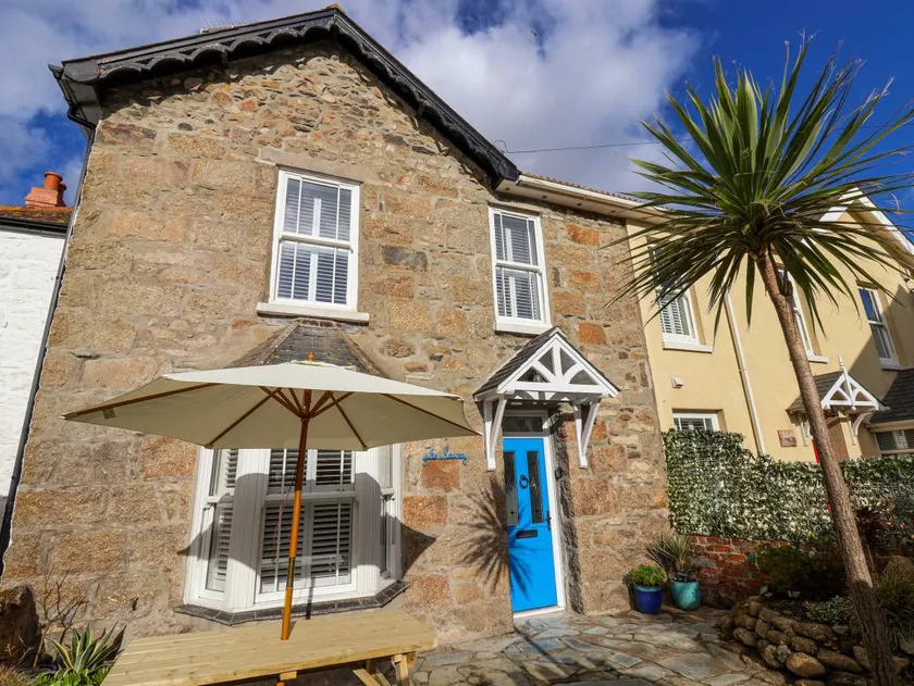 Child-friendly cottage with garden | Close to the beach | Dogs allowed - Image 1