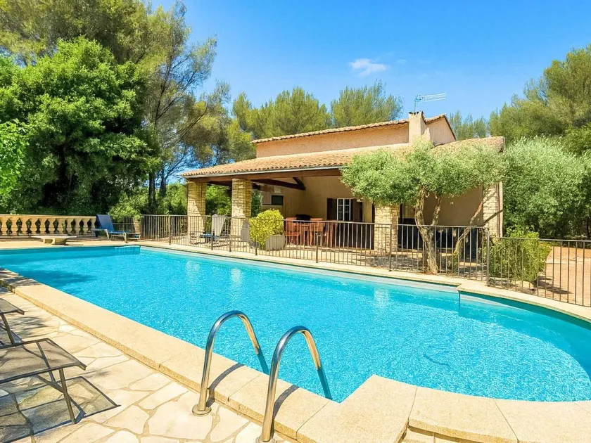 Fully equipped house with terrace, garden & pool | Dogs allowed - Image 1