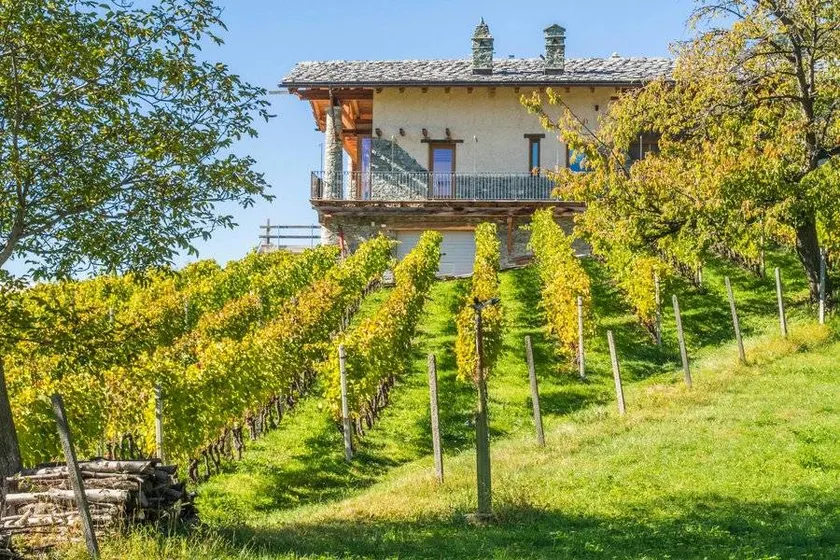 Agriturismo Les Granges: Castagno - camera con colazione - Image 1