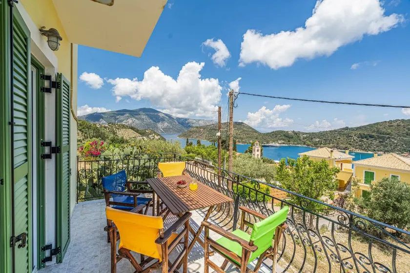 Studio 'Veronis 3' with Sea View, Shared Pool & Wi-Fi - Image 1