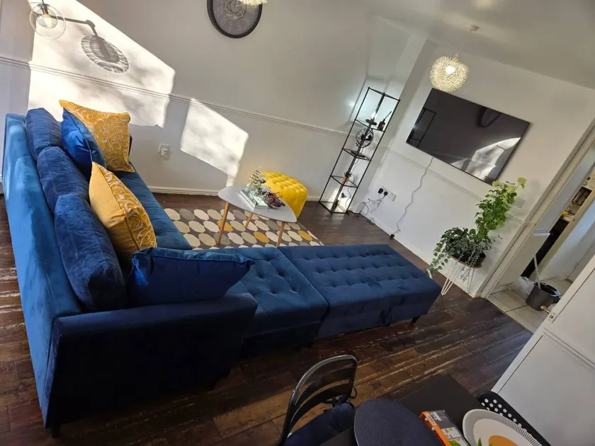 House with jacuzzi - Image 1