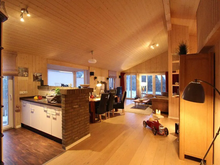 Familienfreundliches charmantes Ferienhaus mit Grill, Garten und Whirlpool | Panoramablick | Neben dem Strand - Image 1