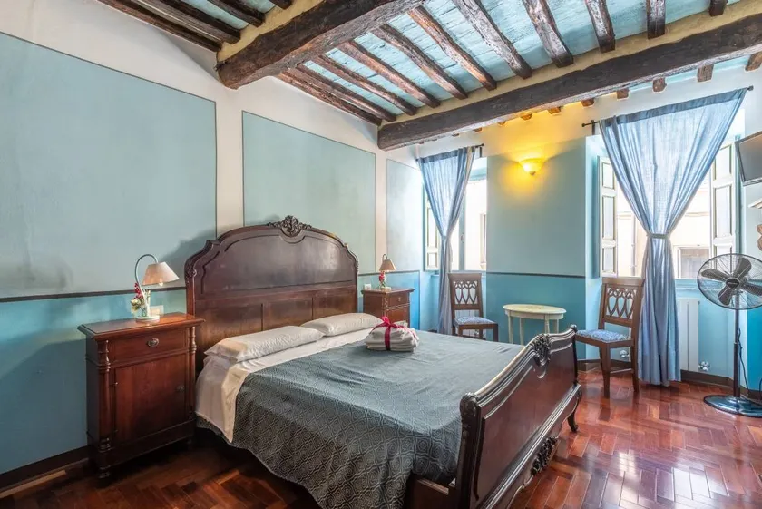 Charming bed & breakfast with fast internet & terrace | City view - Image 1