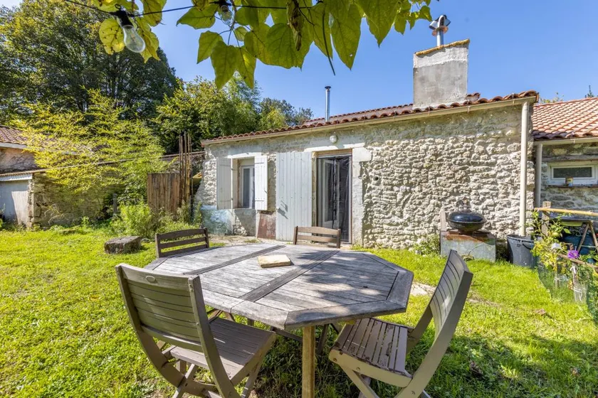 Maison de vacances avec jardin, barbecue et terrasse - Image 1