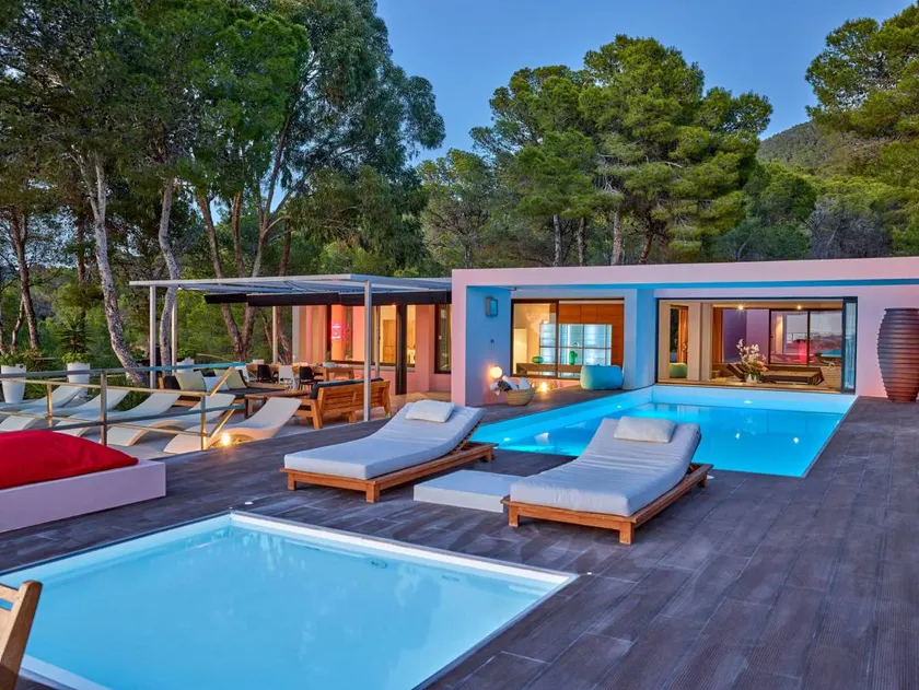 Villa with terrace, private pool & garden | Mountain view - Image 1