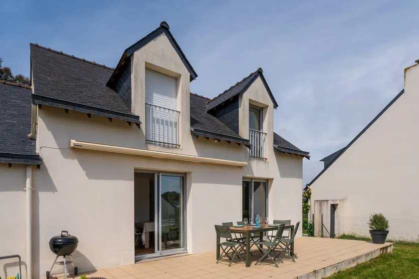 Ferienhaus Ti Ar Mor, 100m zum Strand, Terrasse, Parkplatz, WLAN, Handtücher & Reinigung extra - Image 1