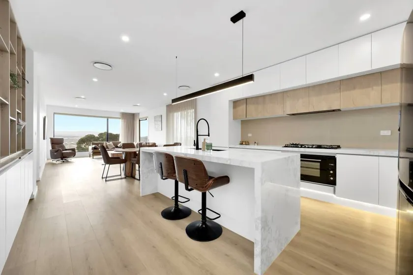 Fully equipped house with garden & hot tub - Image 1