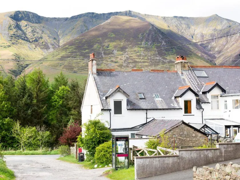 Child-friendly beautiful cottage with terrace & garden - Image 1