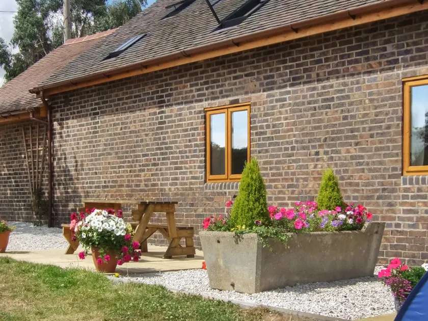 Cottage adapté aux familles avec barbecue et jardin | Vue rivière | Avec animaux bienvenus - Image 1