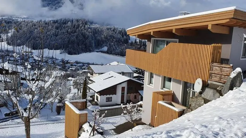 Family-friendly apartment with garden, terrace & barbeque | Good for workation - Image 1