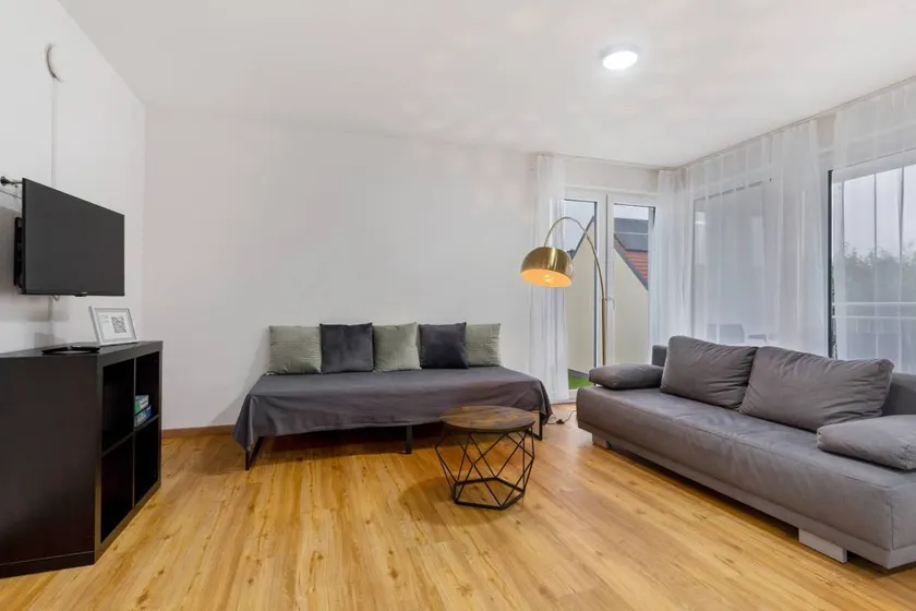 Flat | Garden view - Image 1