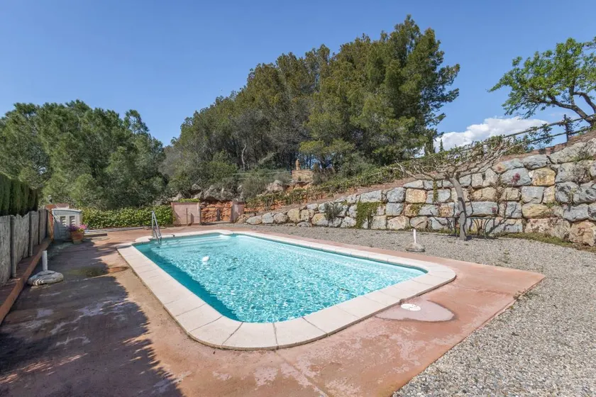 Fully equipped pleasant house with garden, private pool & barbecue | Mountain view | Pet-friendly - Image 1