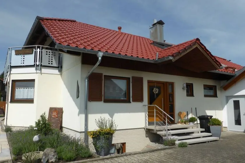 House | Pets allowed - Image 1