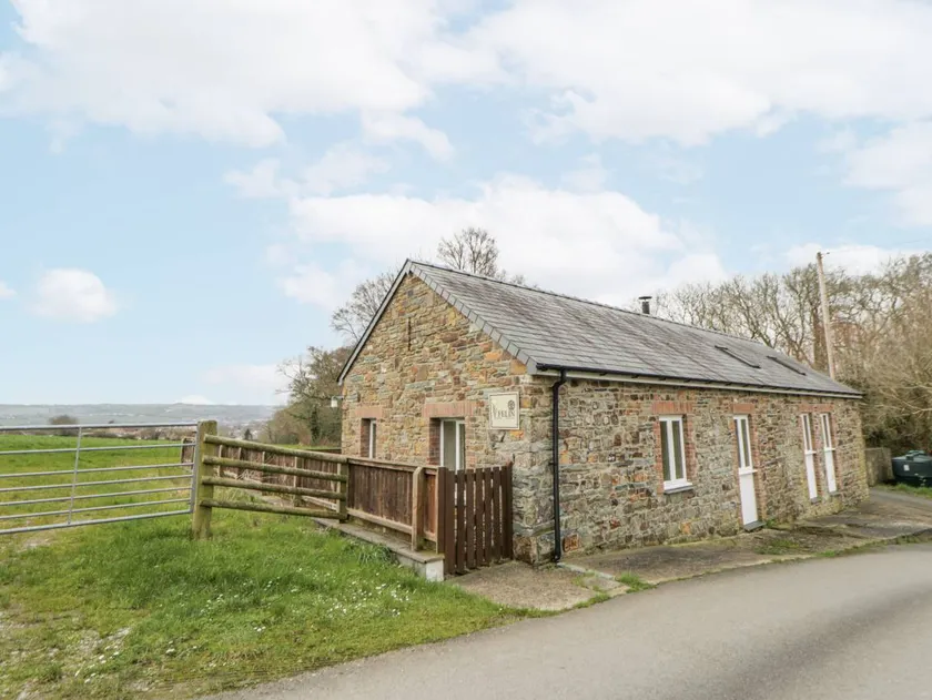 Cottage avec jacuzzi et jardin - Image 1
