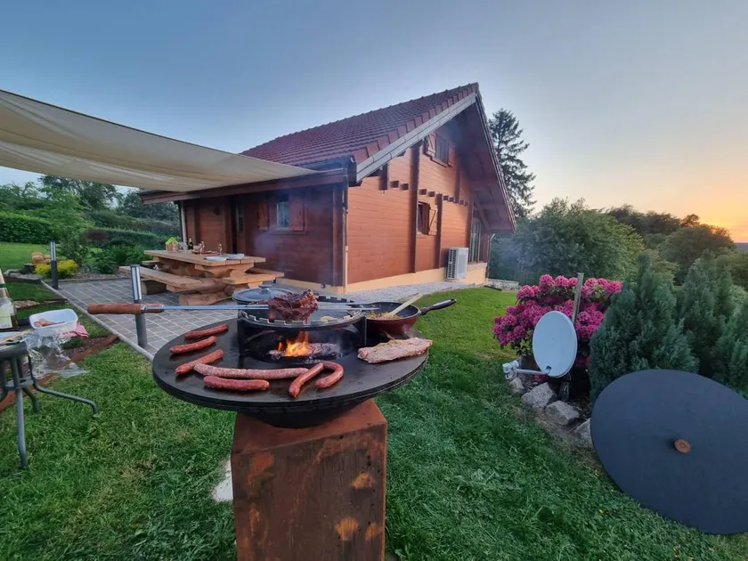 Cottage with barbecue & garden - Image 1