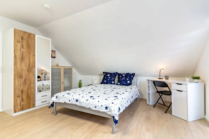 Flat | Perfect for remote work - Image 1