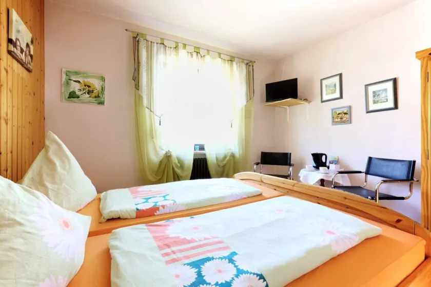 Privatzimmer mit Terrasse - Image 1