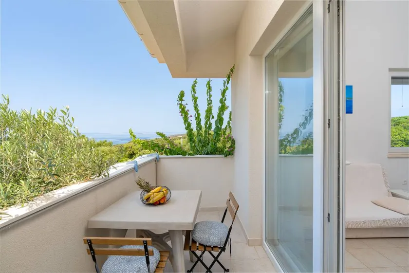 Holiday apartment with BBQ | Sea view - Image 1