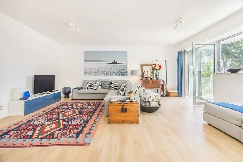 Kinderfreundliche geräumige Ferienwohnung mit beheiztem Pool und Garten | Strand in der Nähe | Ideal für Homeoffice - Image 1