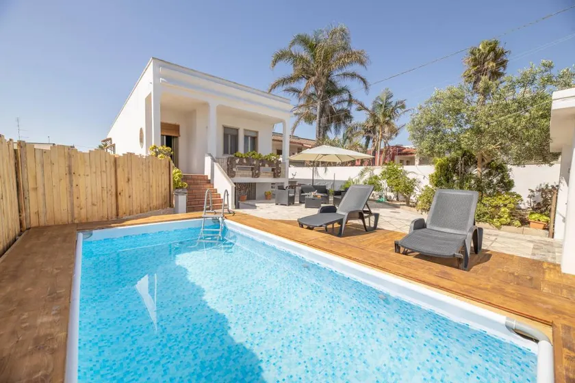 Sun Beach Villa - Image 1
