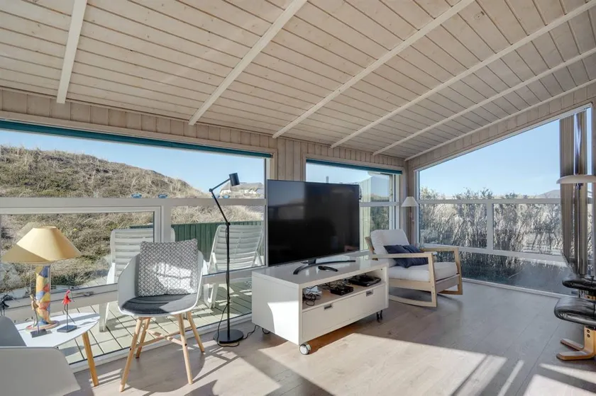 Children-friendly nice holiday home with hot tub, sauna & terrace | Sea view | Beach nearby | Dogs allowed - Image 1