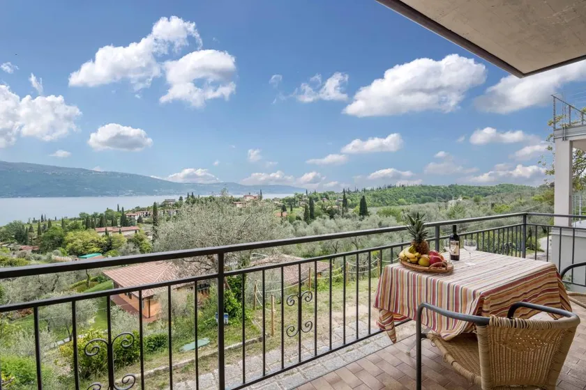 Merveilleux appartement de vacances avec terrasse, barbecue et jacuzzi | Vue ville | Avec animaux admis - Image 1