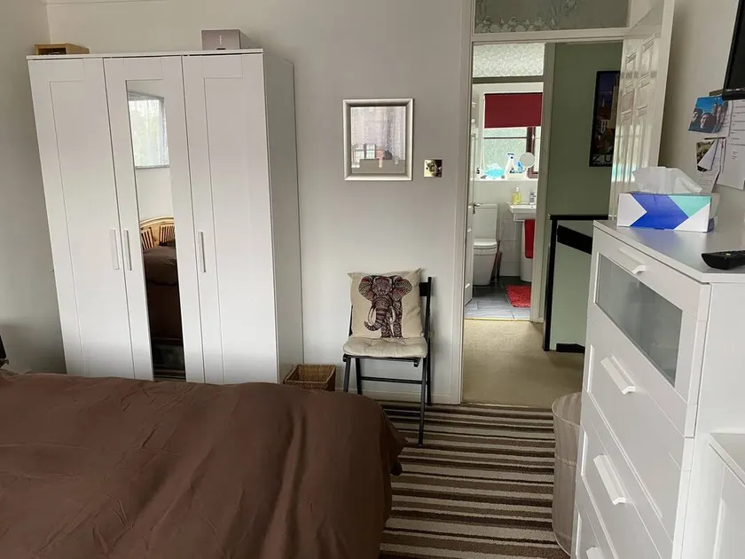 Pleasant private room with garden | Suitable for remote work - Image 1
