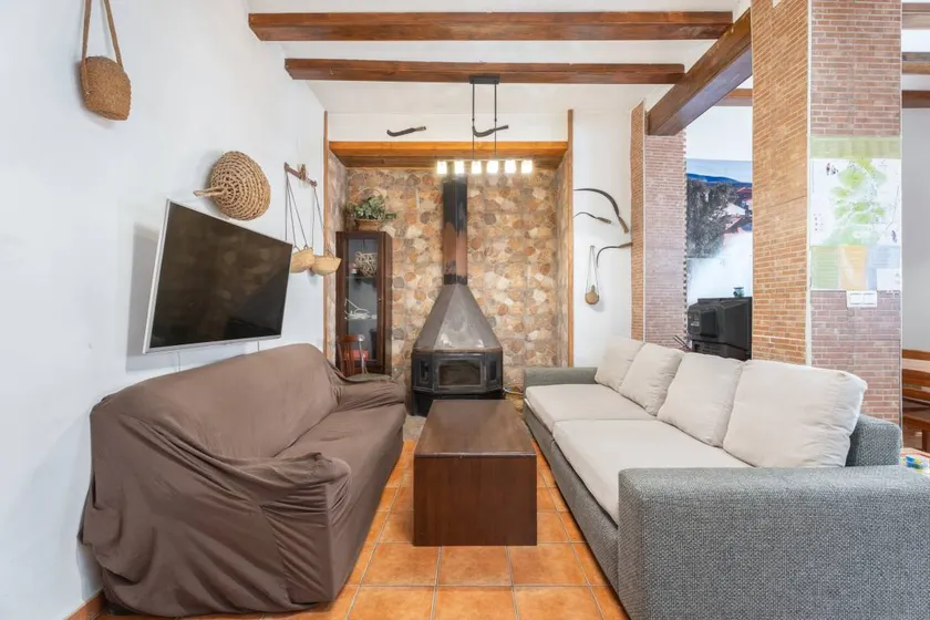 Holiday home with BBQ - Image 1