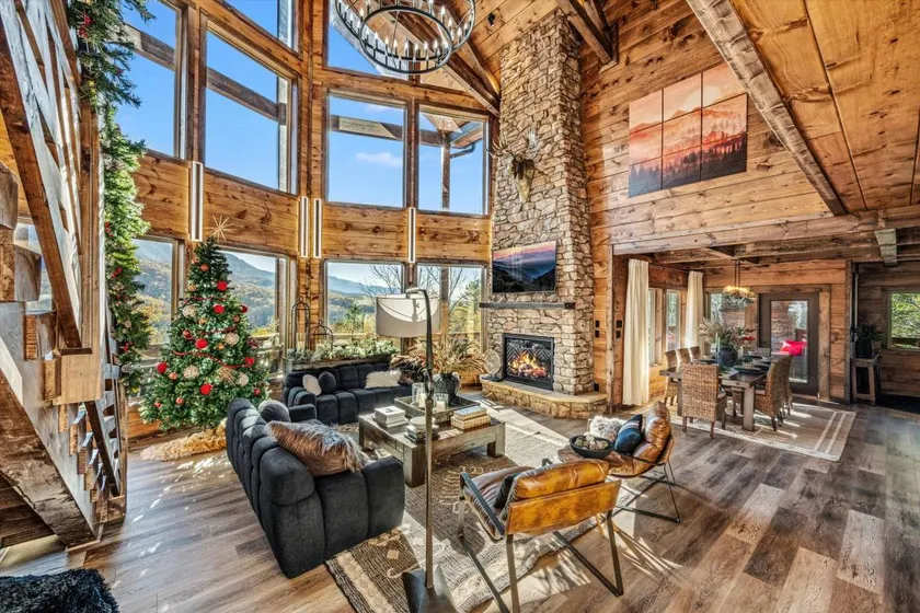 Familienfreundliches Ferienhaus mit Grill, Sauna und privatem Pool | Bergblick - Image 1