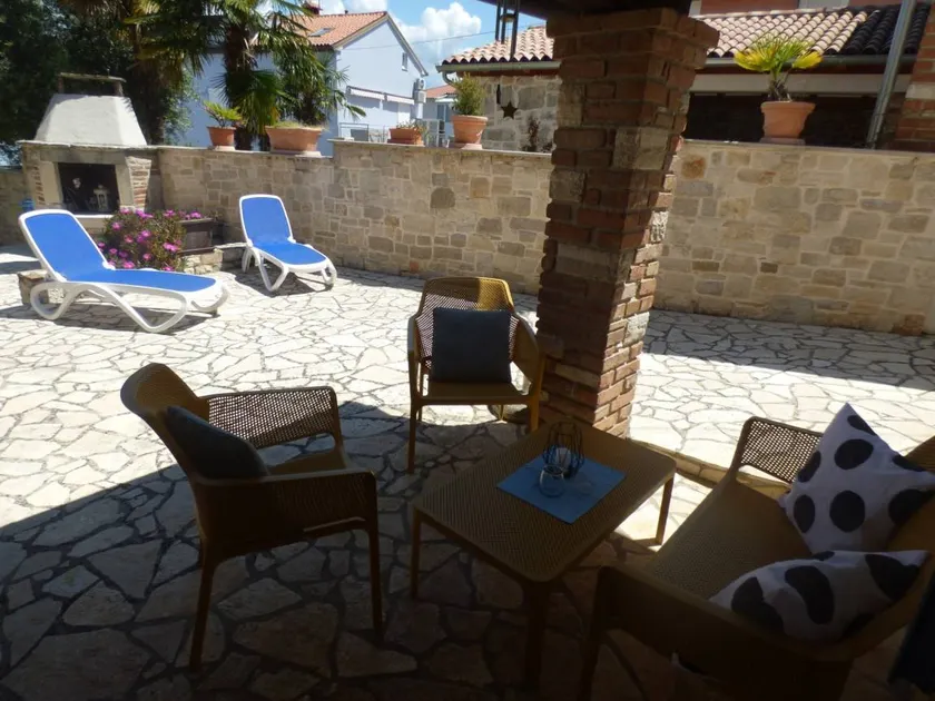 House with garden, BBQ & terrace | Beach nearby | Dogs allowed - Image 1