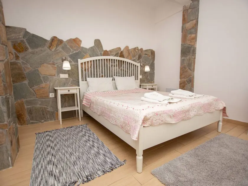 Appartamento con terrazza e giardino - Image 1