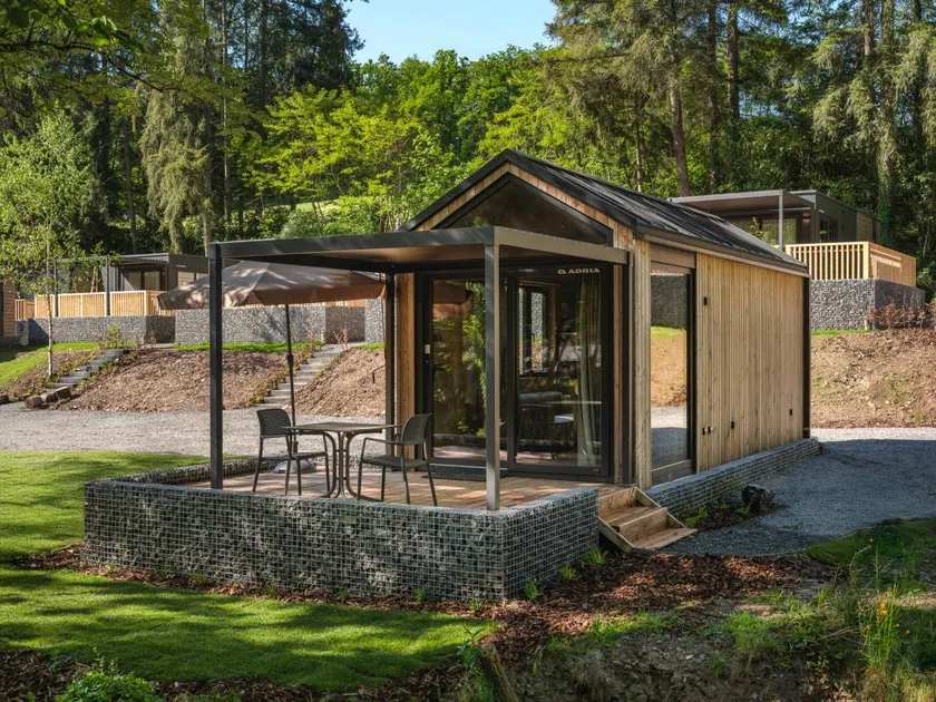 Holiday home with terrace | Mountain view - Image 1