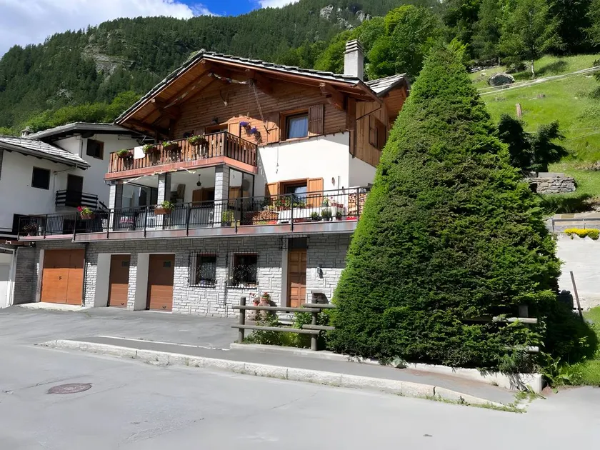 Apartamento vacacional | Vistas a la montaña - Image 1