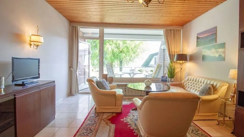 Apartment | Sea view | Beach nearby - Image 1