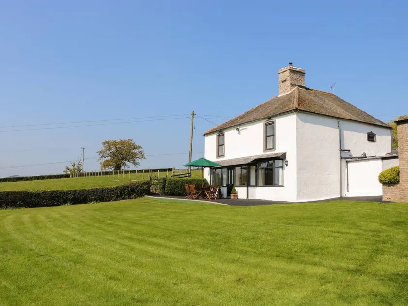Cottage with garden | Beach view - Image 1