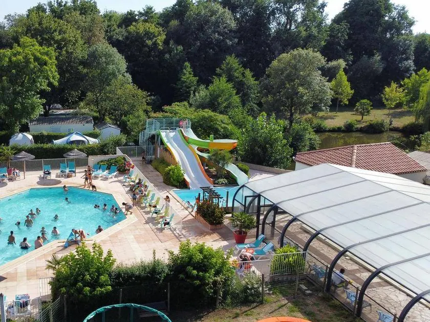 Children-friendly mobile home with heated pool & terrace | Pets are welcome - Image 1