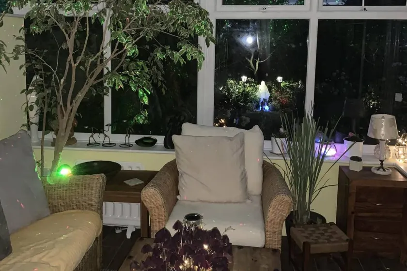 Holiday home with garden - Image 1