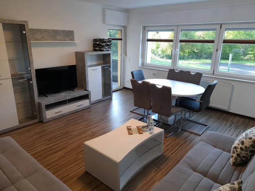 Fantastico appartamento accogliente e familiare con terrazza - Image 1
