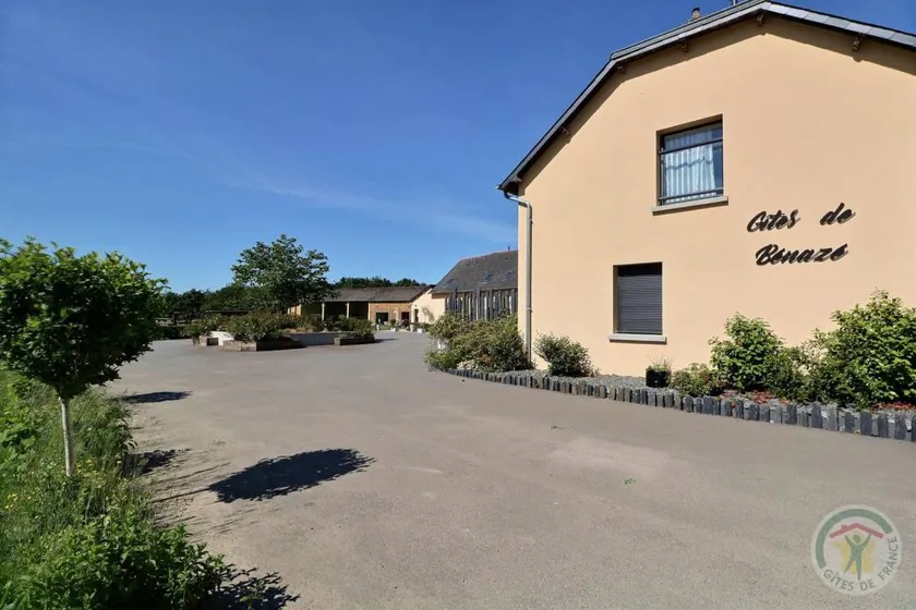 Tolle Ferienunterkunft mit Pool, Garten und Terrasse | Haustiere sind willkommen - Image 1
