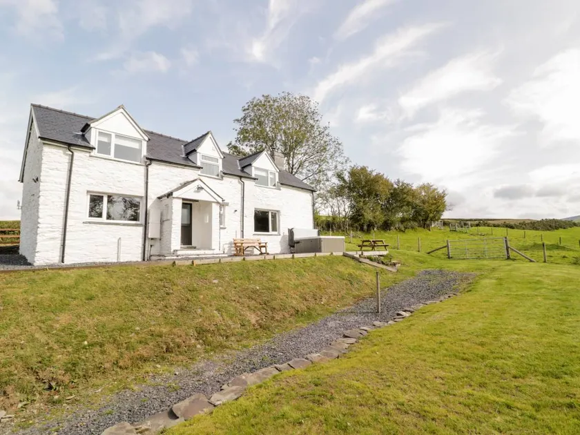 Child-friendly nice cottage with jacuzzi & garden | Pet-friendly - Image 1