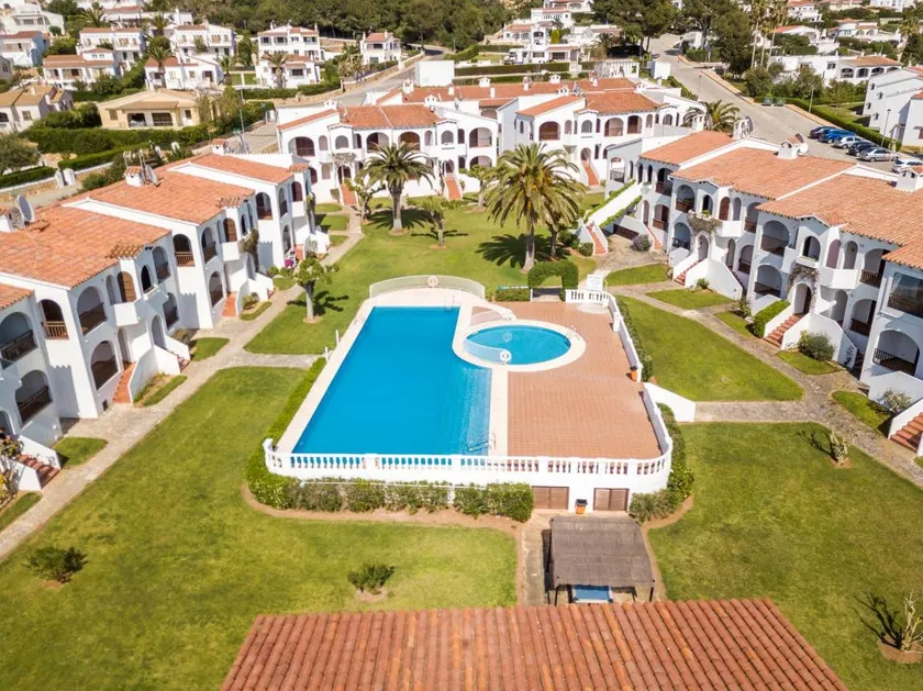 Child-friendly aparthotel with terrace, garden & pool | Sea view | Next to the beach - Image 1
