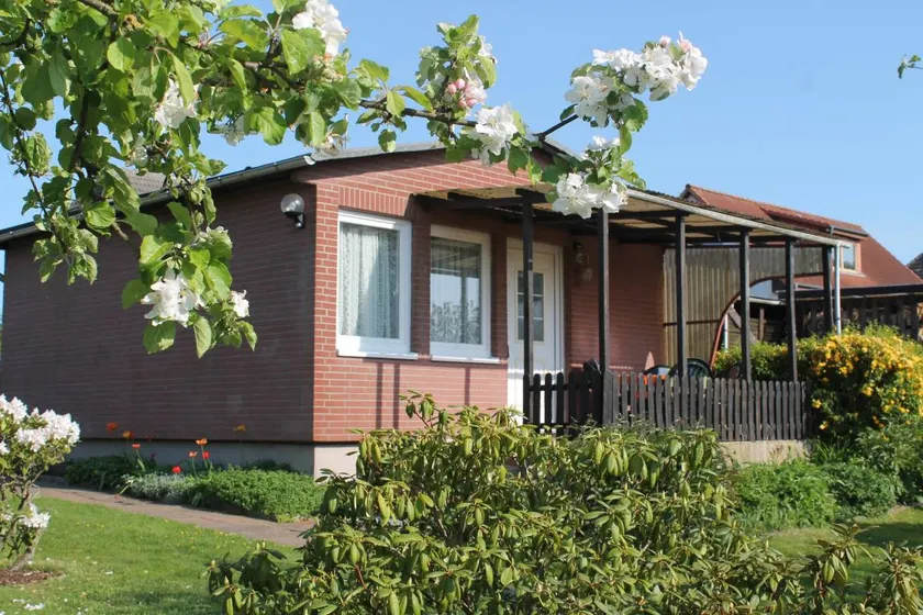 Alluring Bungalow in Boltenhagen with Fenced Garden - Image 1