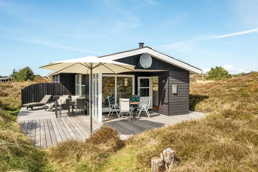 Fully equipped lovely holiday home with terrace - Image 1
